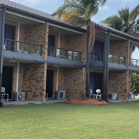 Bribie Waterways Motel Bongaree Eksteriør billede