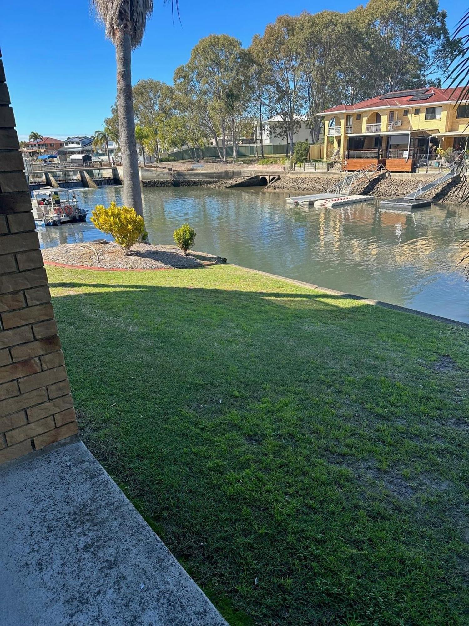 Bribie Waterways Motel Bongaree Eksteriør billede